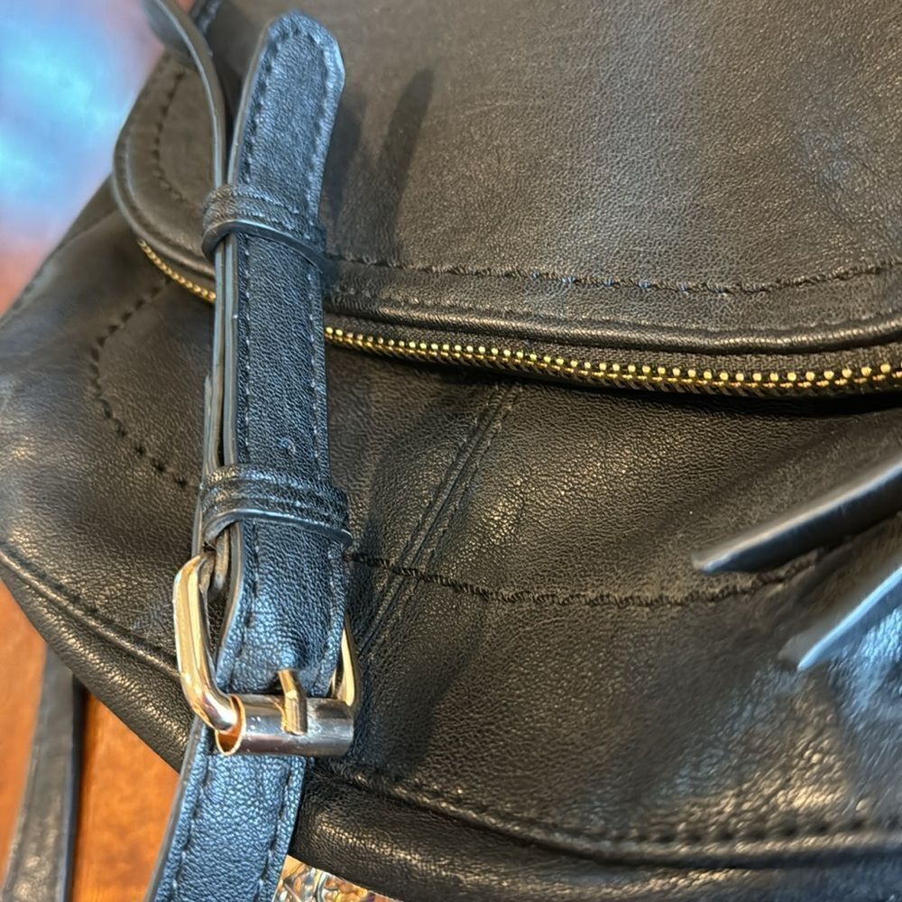 Antik Kraft Black Faux Leather Crossbody Bag | Adjustable Strap Zip Flap Purse - Picture 13 of 13